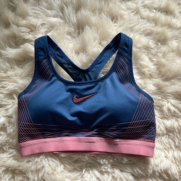 Nike Sports Bra - Picture 1 of 2